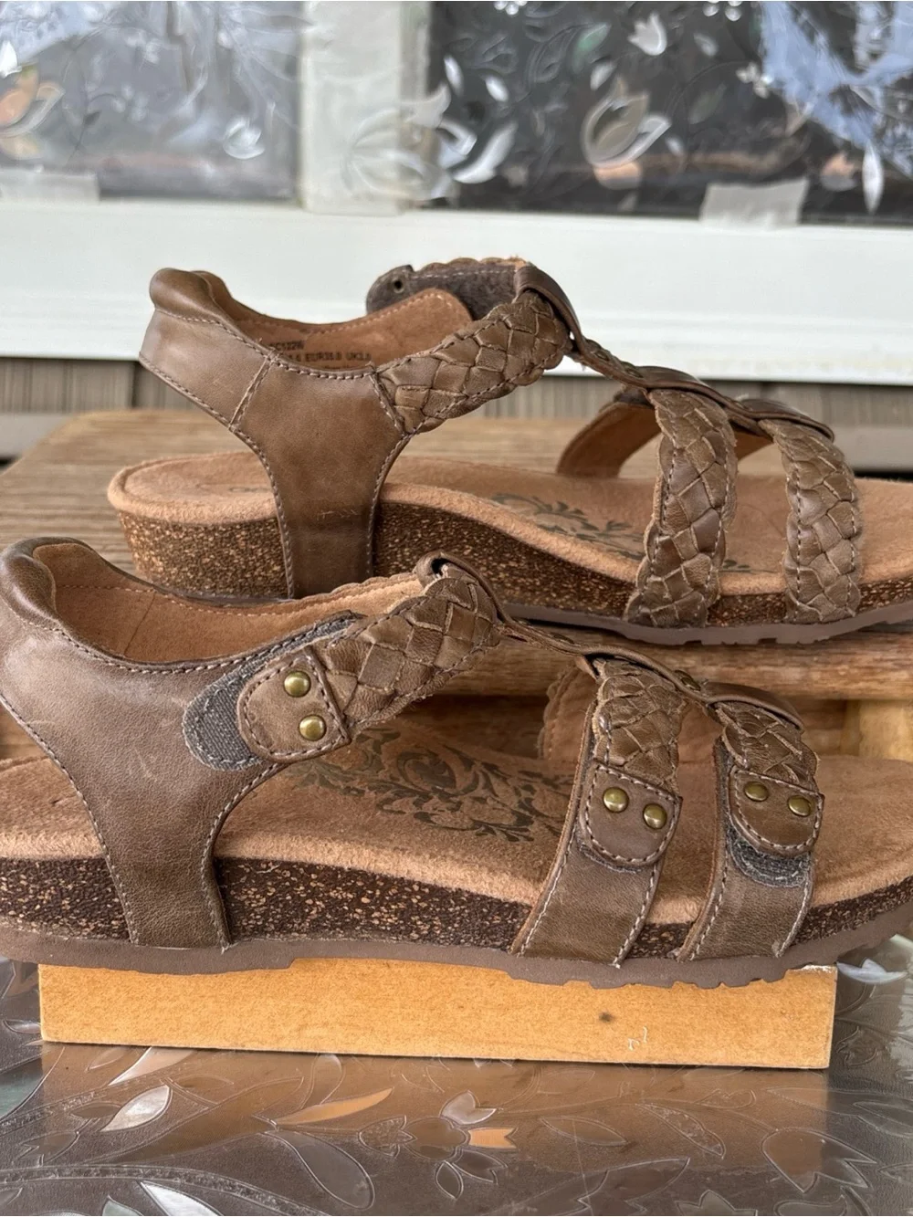 Braided Strappy Women’s Sandals in Light Brown Sz 5